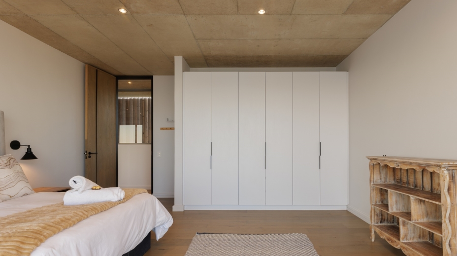 5 Bedroom Property for Sale in Suiderstrand Western Cape
